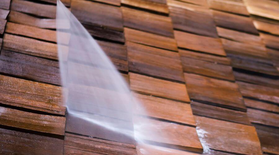 Expert flood damage restoration services in Cayuga, ND
